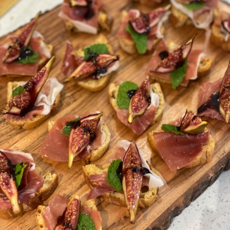 Wild mushroom & truffle arancini stuffed with smoked mozzarella (v) Spinach & lemon arancini stuffed with smoked mozzarella (v) Fried polenta chips with parmesan & rosemary salt Crispy chickpea fritti and spicy tomato arrabbiata (v) Italian fennel sausage and tangy salsa rosso Pork & beef meatball spiedini and sun blushed tomato Corn fed chicken spiedini and trapanese pesto Crispy squid and lemon tartar sauce Octopus, salami piccante & potato spiedini Fried Manzanilla olives stuffed with tuna, capers & lemon Chicken satay skewer & peanut dipping sauce Mini crab cakes with lemon aioli Seared scallops with minted pea puree Tempura prawns with wasabi mayo & pickled cucumber Battered cauliflower & hot buffalo glaze Three cheese croquettes & truffle mayo Halloumi fries & sweet chilli sauce Mini pork belly skewers with hoisin glaze Canapes Prosciutto & Fig Crostini